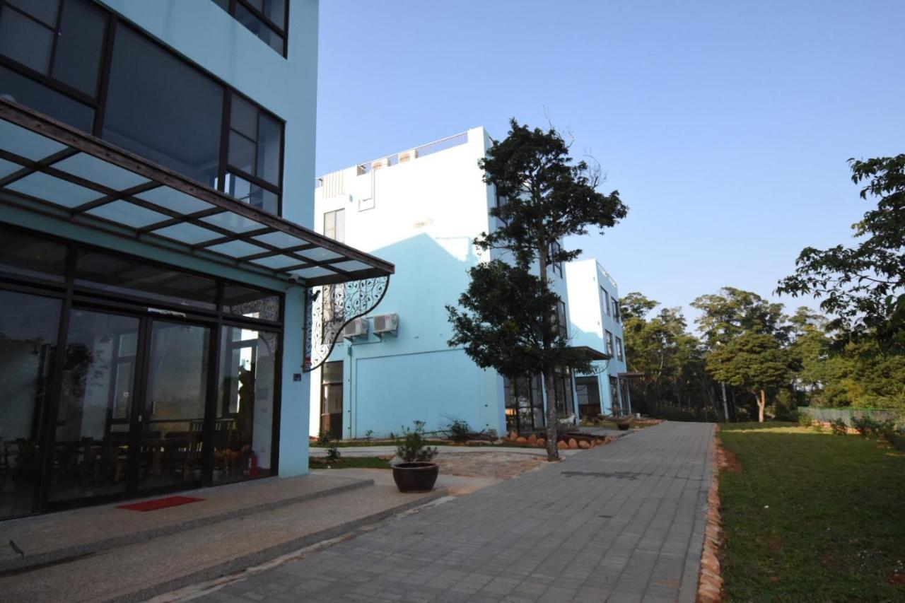 巨缿民宿巨象民宿 Sanyi Exterior foto